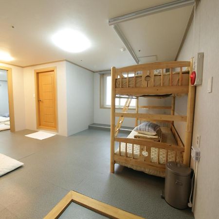 Familie Guesthouse Busan Chambre photo